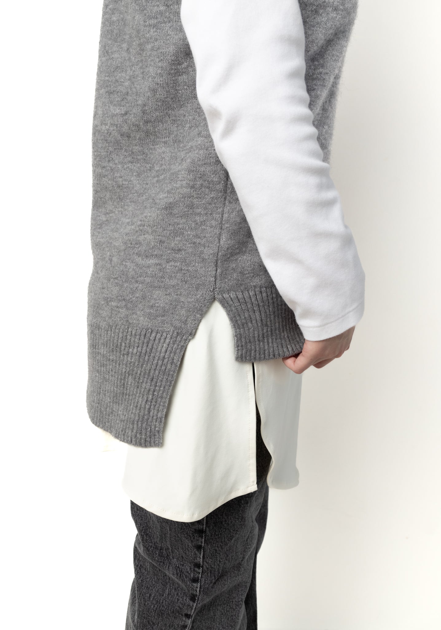 Sporty Shirt Extender - White