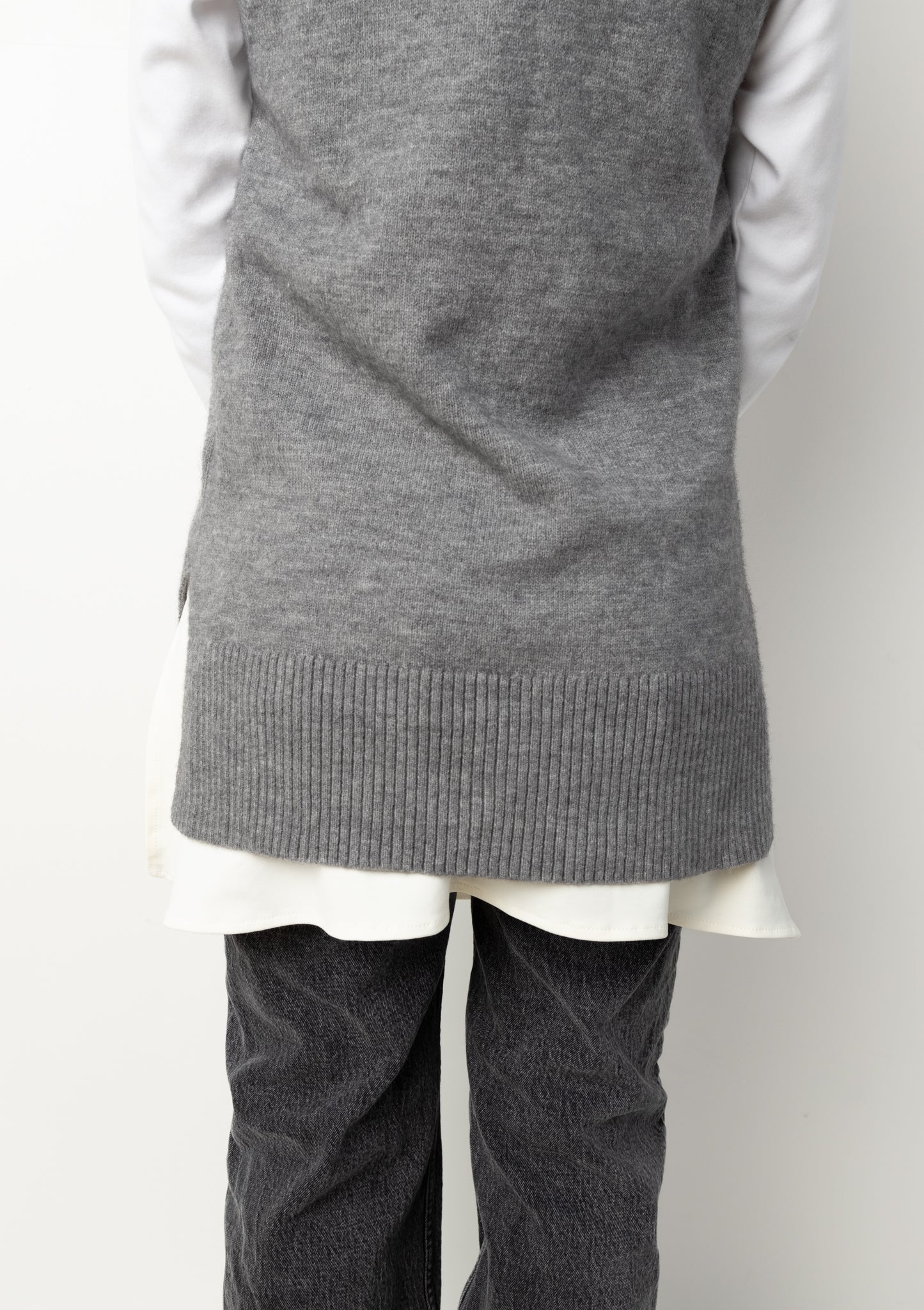 Sporty Shirt Extender - White