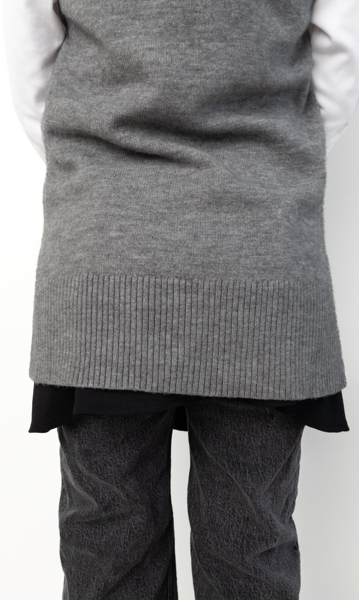 Sporty Shirt Extender - Black