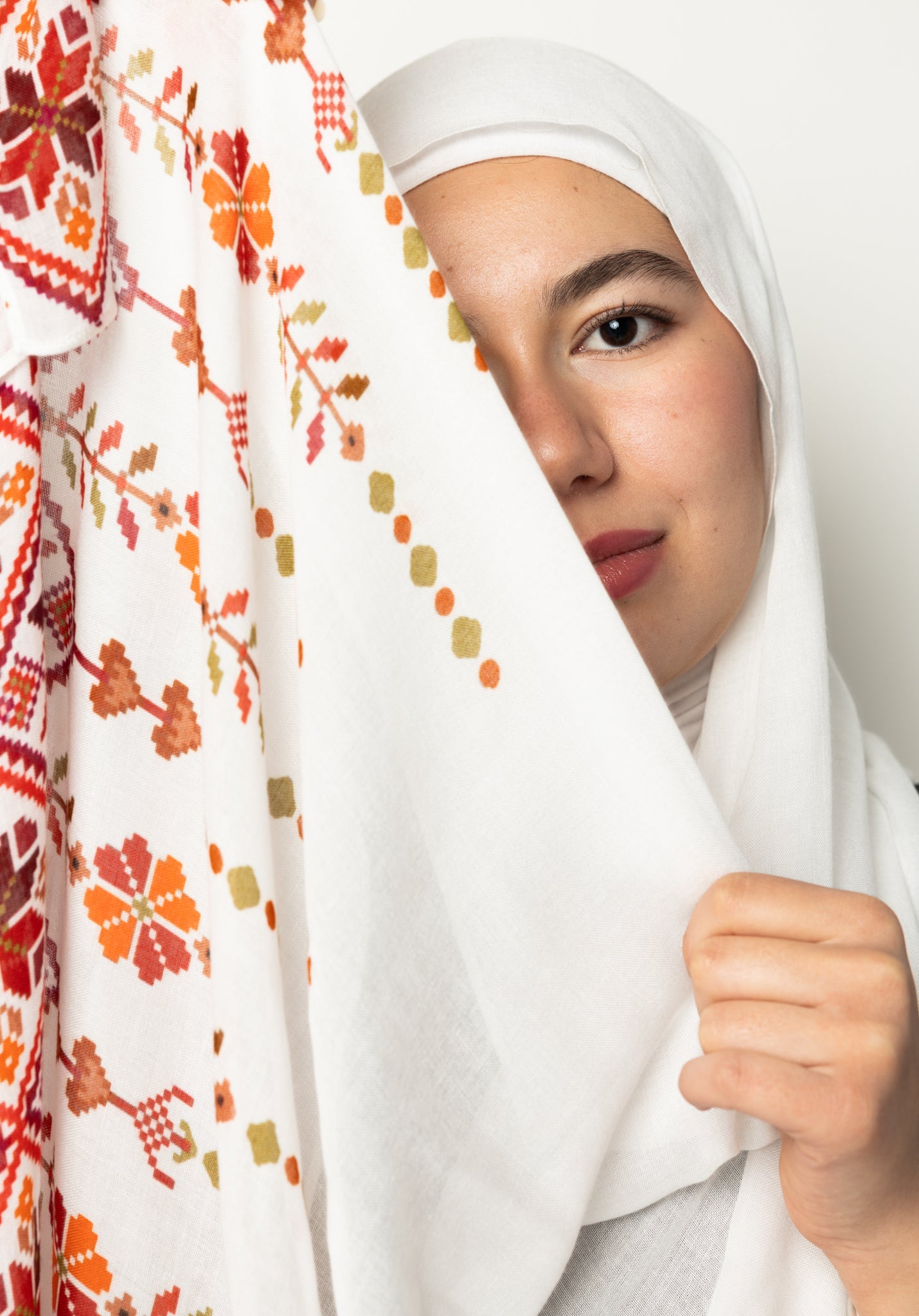 Modal Hijab - Tatreez Print White