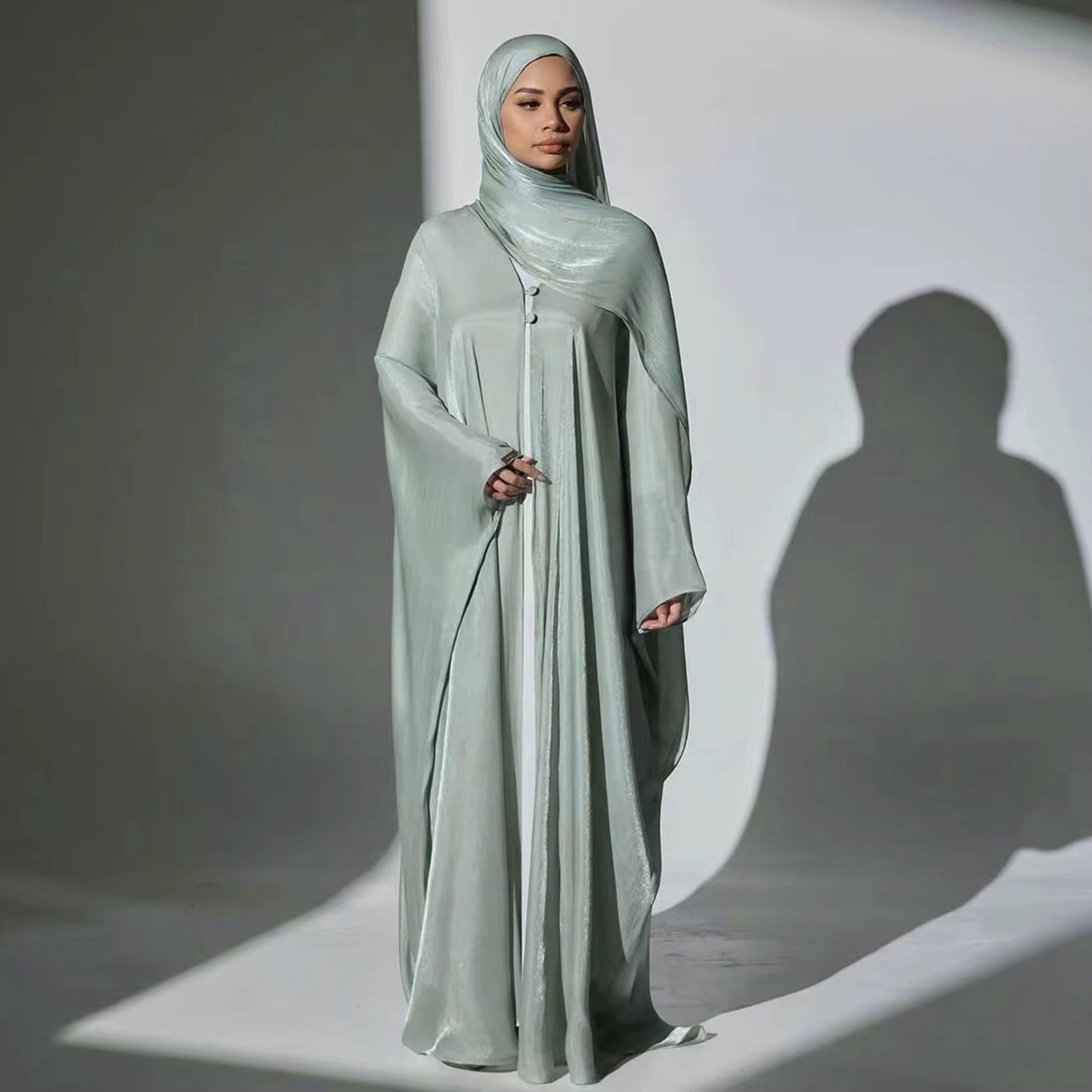 eid outfit 26- shimmery open abaya
