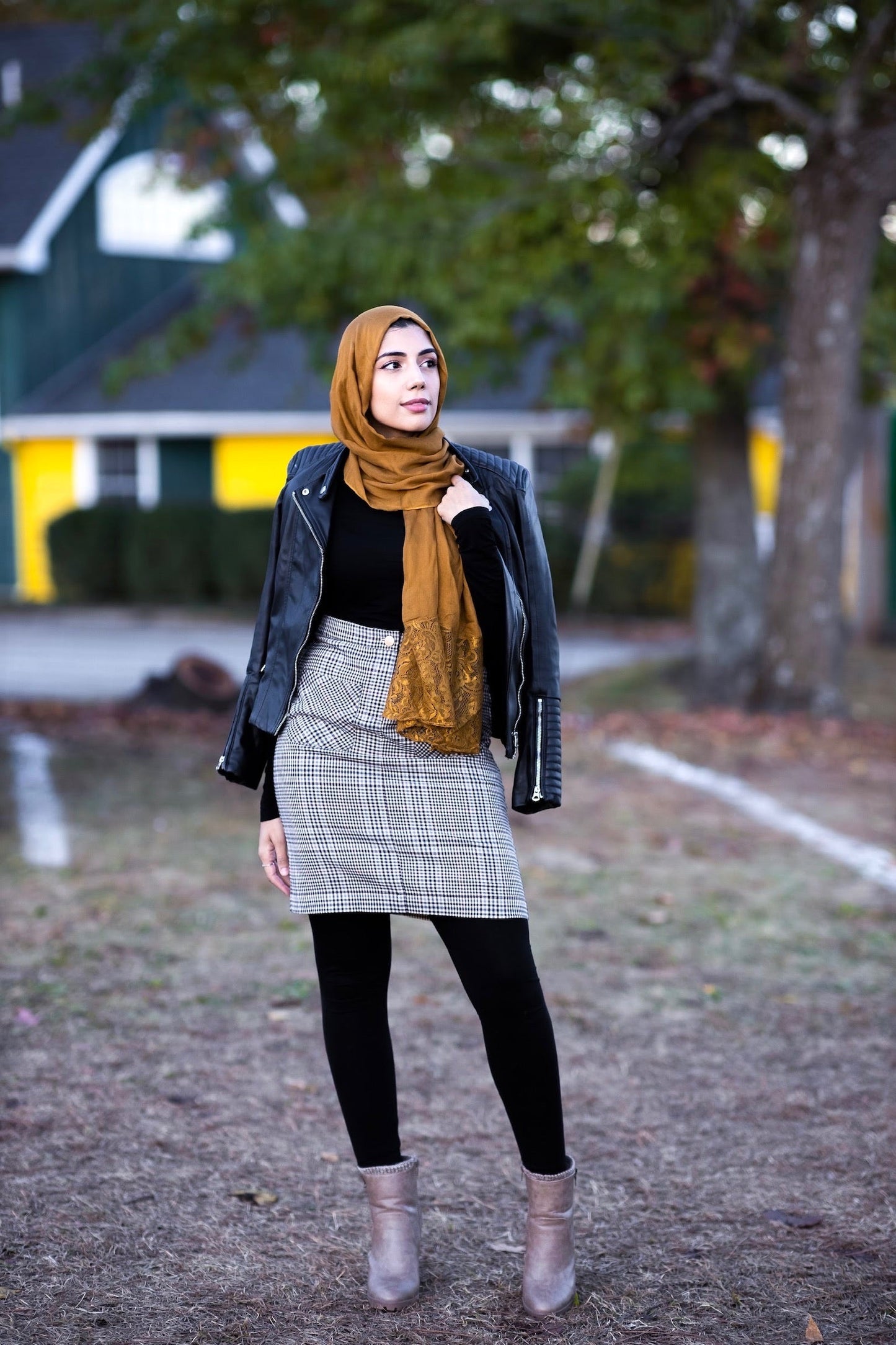 Modal Lace Hijab - Gold Mocha