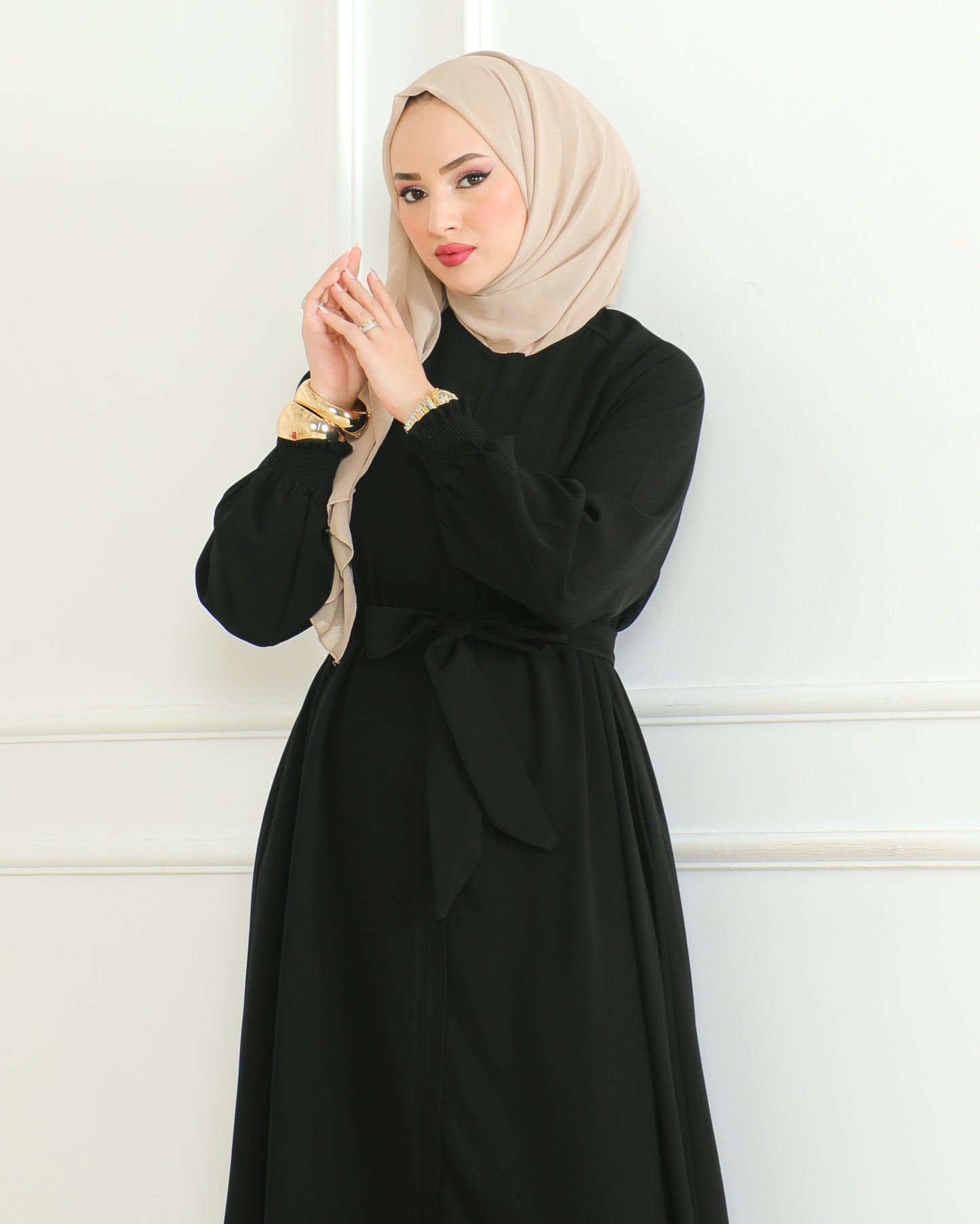 Black Belted Abaya with Elasticated Cuffs & Front Zipper – Turkish Modest Maxi Dress