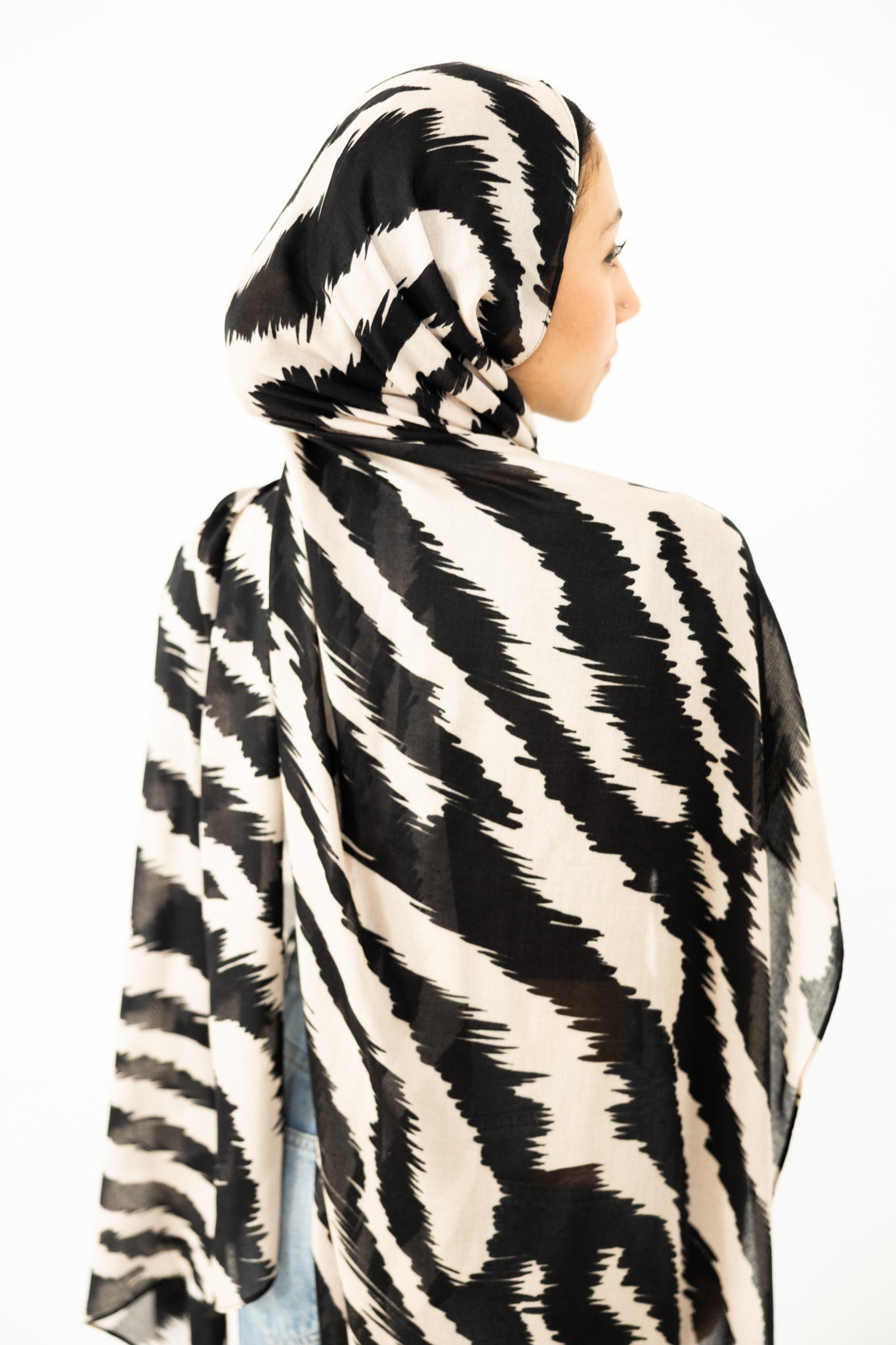 Modal Hijab - Moonlit Zebra