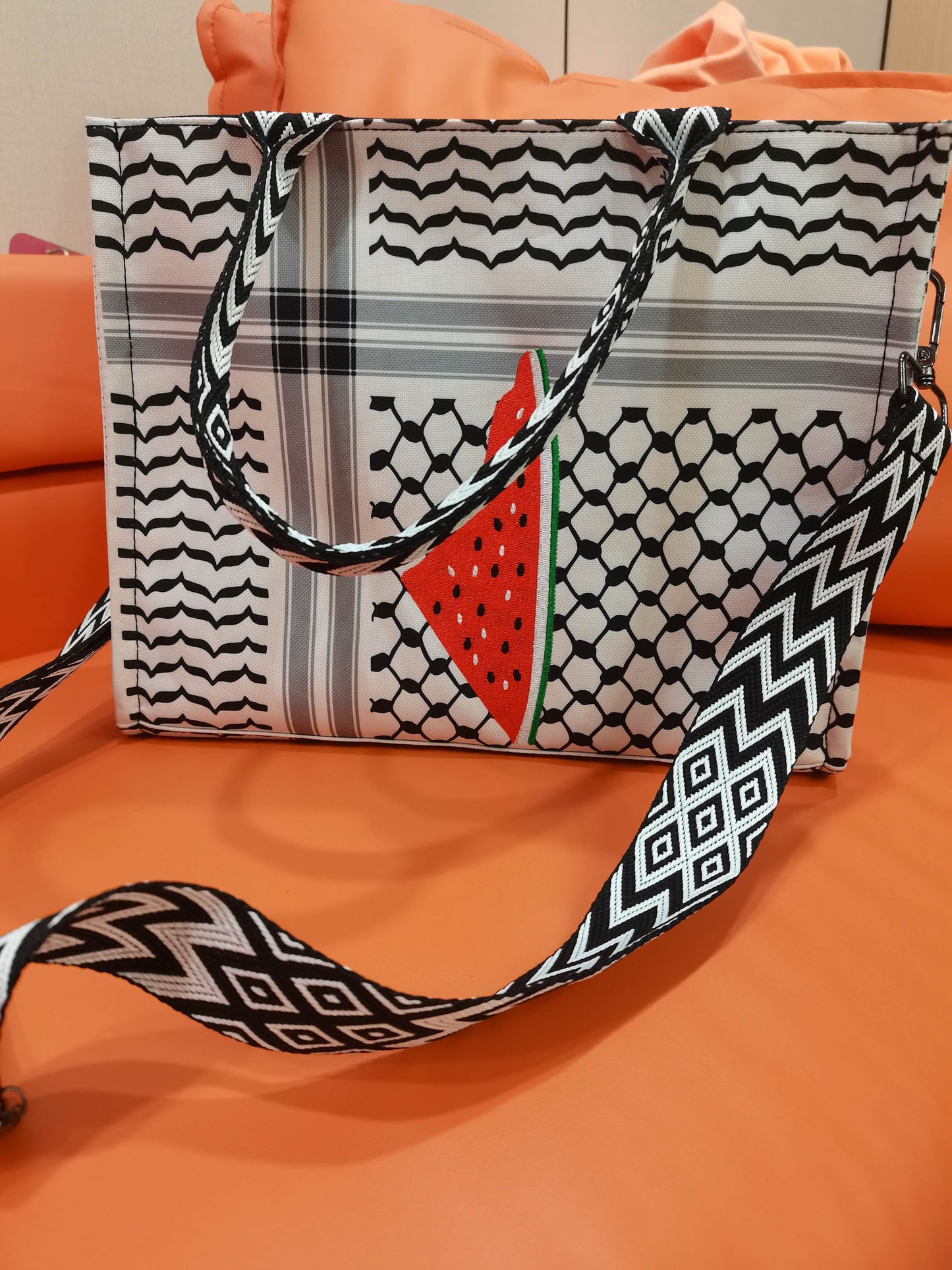 Kuffiye Tote bag