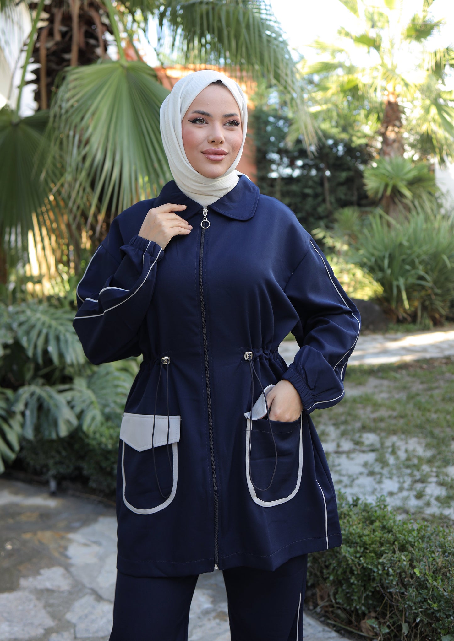 Modest Sporty Tracksuit with Navy Contrast Pockets – Women's 2-Piece Set