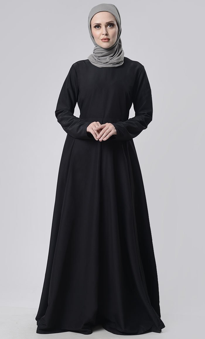 Basic Front Box Pleat Abaya With Pockets
