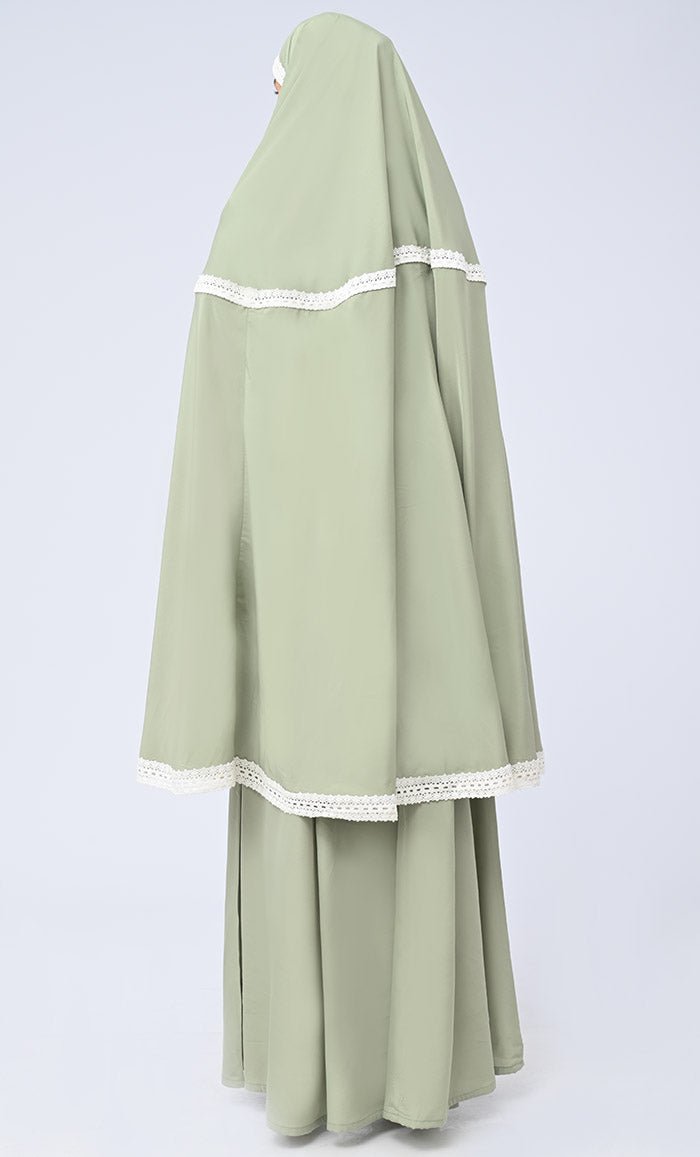 Modest Lavender Khimar Prayer Dress for Women