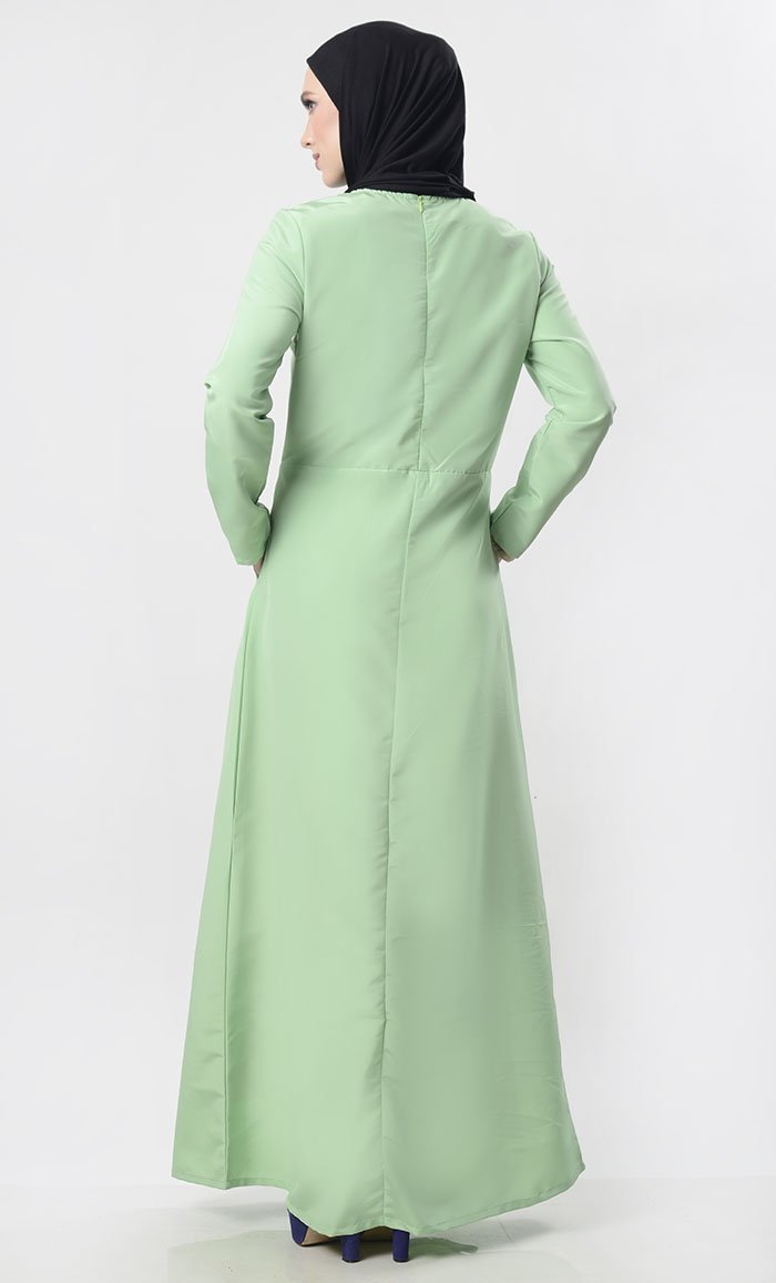 Modest Pleated Abaya With Pockets