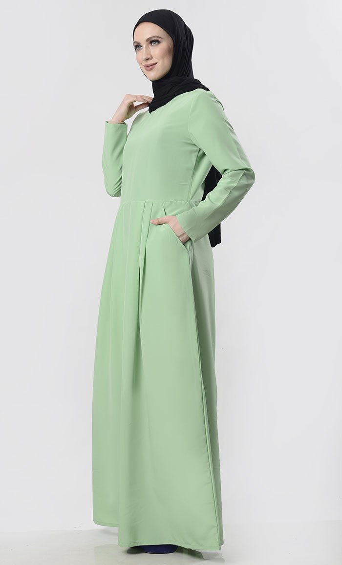 Modest Pleated Abaya With Pockets