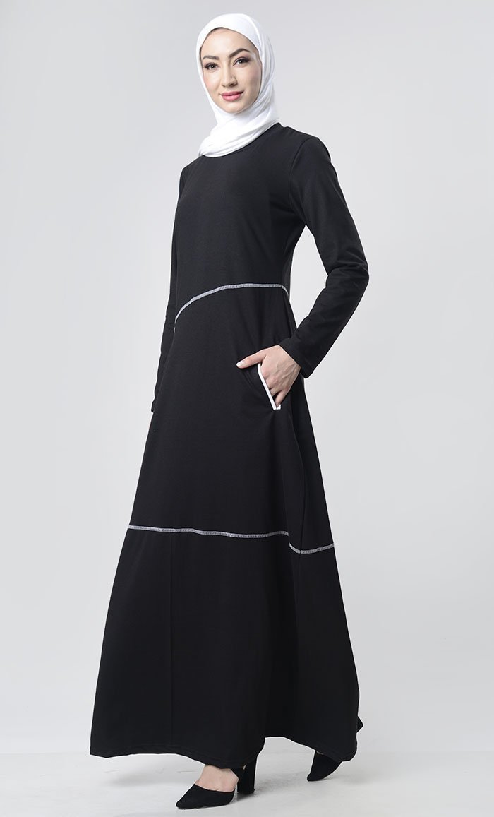Simple Top Stitch Detailed Abaya With Pockets